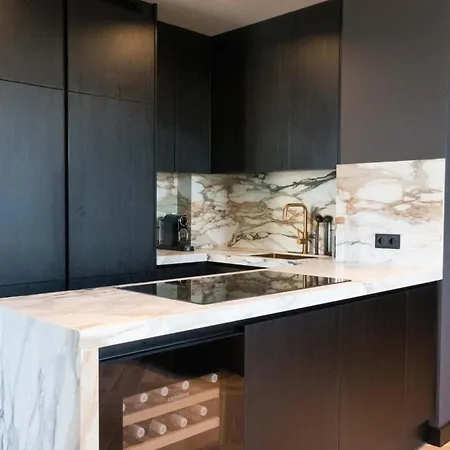 Beachfront Luxurious Penthouse With Panoramic View Apartment *